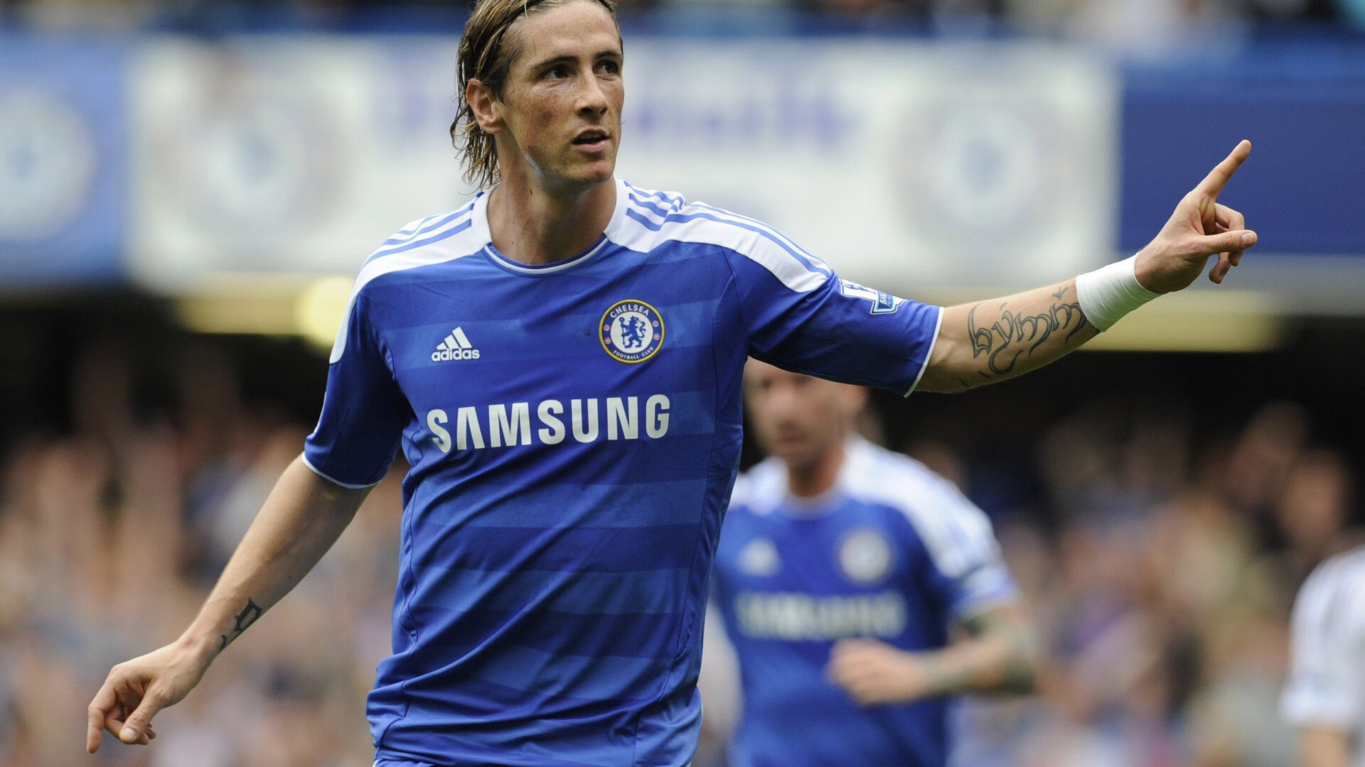 勒沃库森2-1逆转弗赖堡，赫尔佐格卡面传中得分，勒沃库森vs弗赖堡